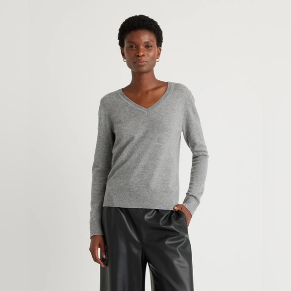 Quince Sweaters - Quince Grey Mongolian Cashmere V-Neck Sweater
